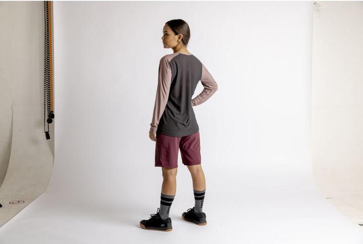 Actual product image iXS Women's Flow XTG Hip-Hugger Shorts (36)