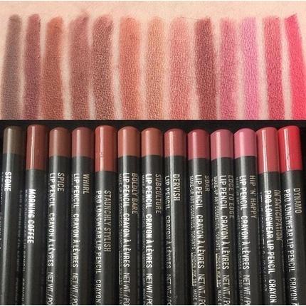 Immagine prodotto MAC Cosmetics Matita labbra Chicory (Cicoria)