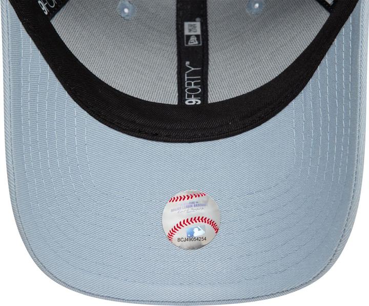 Produktbild New Era 9Forty Strapback Cap Essential New York Yankees Sky