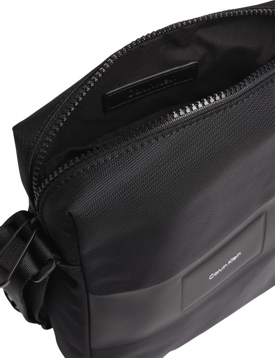 Image du produit Calvin Klein Hommes Must T Reporter 545 Sac, Ck Noir, One Size (2% Polyuréthane, 98% polyester)