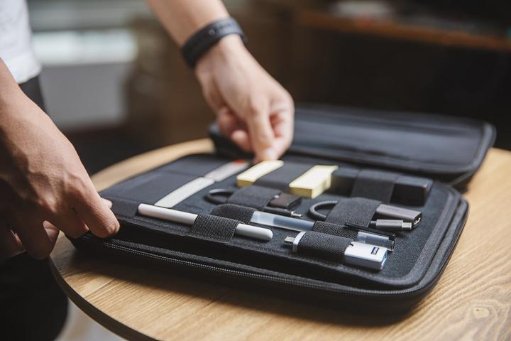 Produktbild tomtoc A06 (12.9") Tablet Case (iPad Pro 12.9 2020 (4. Gen), Microsoft Surface Pro X, XPS 13)