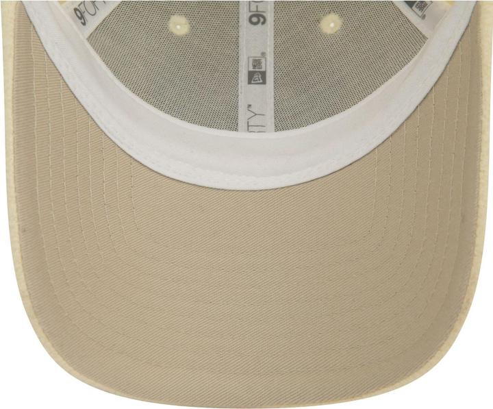 Actual product image New Era 9Forty Ladies Sherpa Cap - COSY NY Yankees light beige