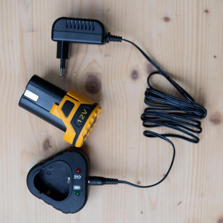 Produktbild Batavia Ladegerät (12 V)