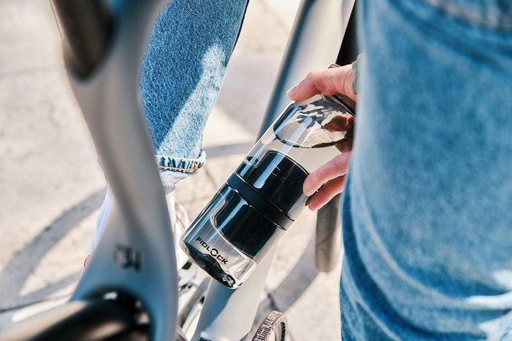 Actual product image Fidlock Twist Bottle 700 Life + Bike Base clear black (0.80 l)
