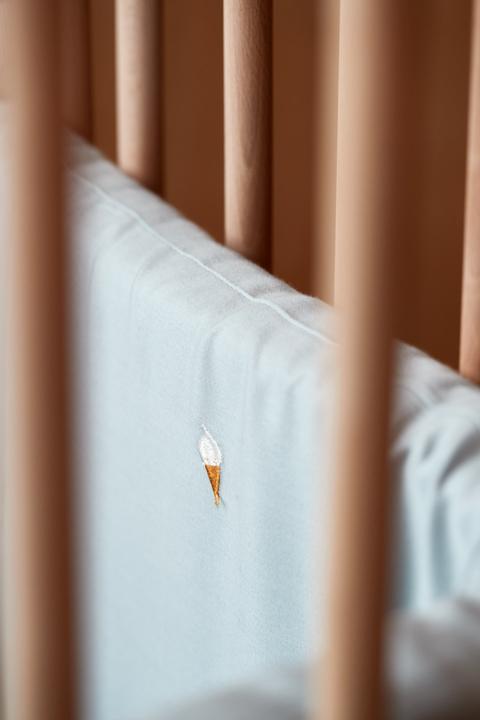 Actual product image Filibabba Bed Bumper – Embroidered Cool Summer Design – Pearl Blue (340 cm, 4 cm)