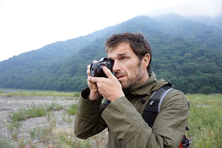 Image du produit Sony Kit Alpha 7 (28 - 70 mm, 24.30 Mpx, Plein format)