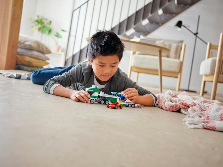 Image du produit LEGO Transporteur de voitures de course (31113, LEGO Creator 3-in-1)