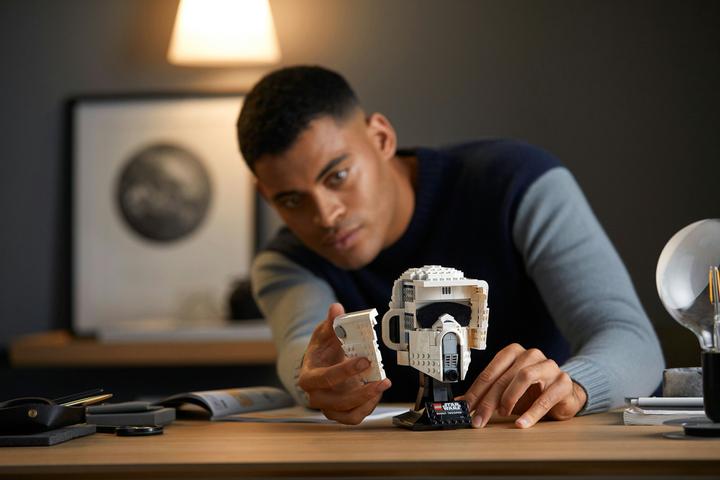 Actual product image LEGO Scout Trooper Helmet (75305, LEGO Star Wars)
