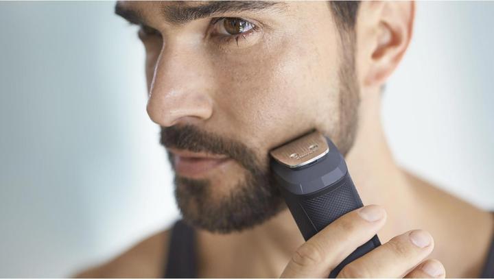 Actual product image Philips Multigroom Series 5000