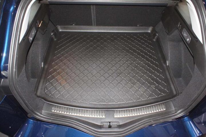 Actual product image ProPlus Boot tray for Renault Megane IV Grandtour from 2016 to today (on Vario floor in upper loading area)
