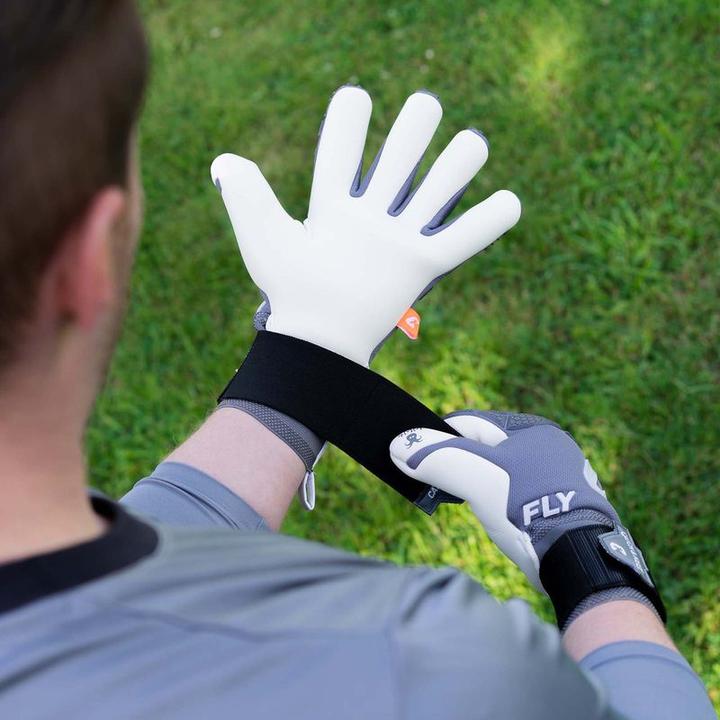 Produktbild Catch & Keep Fussballhandschuhe Fly Grey Soul Gr. 8 Grau Torwart Keeper Goalie Handschuhe (8)