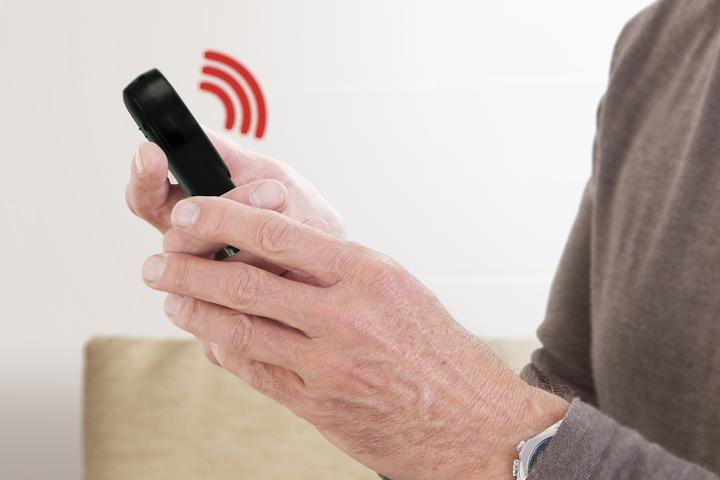 Produktbild Fysic FXA-100 SOS noodknop met GPS tracker voor senioren - Alarmering naar bekenden