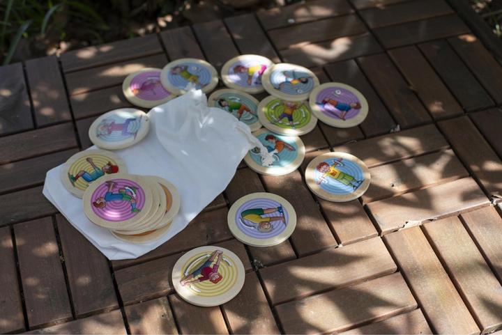 Produktbild Eichhorn Outdoor Bewegungsspiel, animiert Kinder zum Bewegen, Turnen und Auslassen, 20 Spielscheib