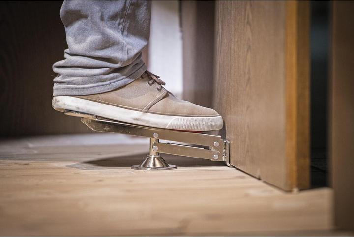 Image du produit Schwaiger lève-porte (200 kg)