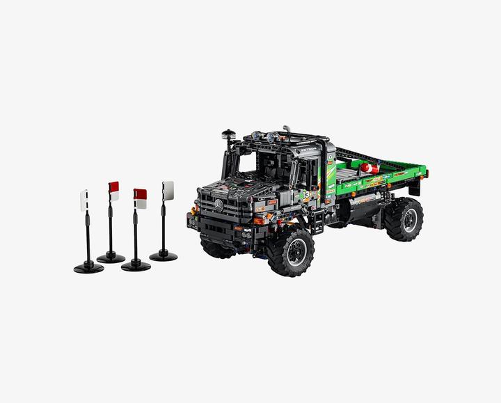 Actual product image LEGO Mercedes-Benz Zetros Offroad Truck (42129, LEGO Technic)
