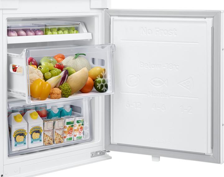 Produktbild Samsung BRB30600EWW Kombinierter Einbaukühlschrank Kapazität 297 (298 l)