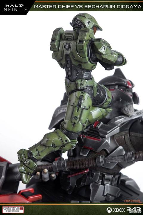 Actual product image Gaming Heads Halo: Infinite statuette 1/8 Master Chief vs. Escharum 31 cm