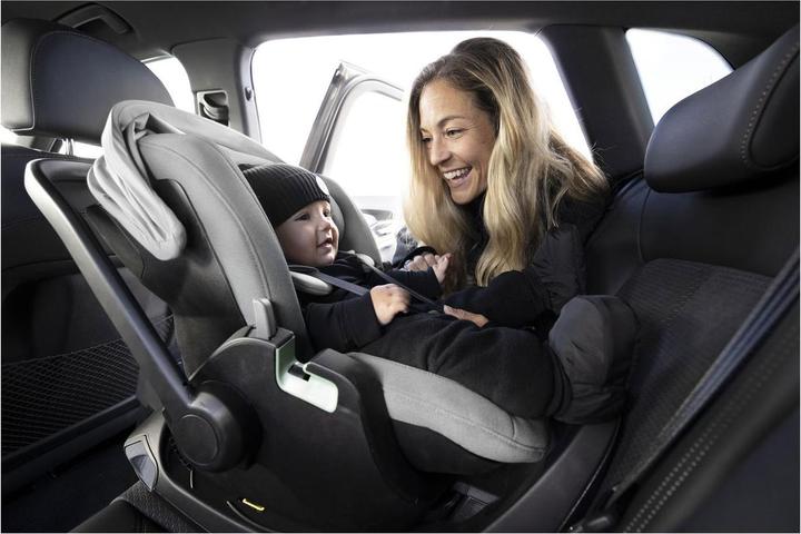 Image du produit Thule Maple avec station de base Alfi (Coque auto, Norme ECE R129/i-Size)