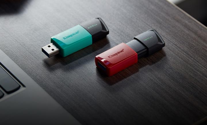 Image du produit Kingston DataTraveler Exodia M (128 Go, USB-A, USB 3.2)