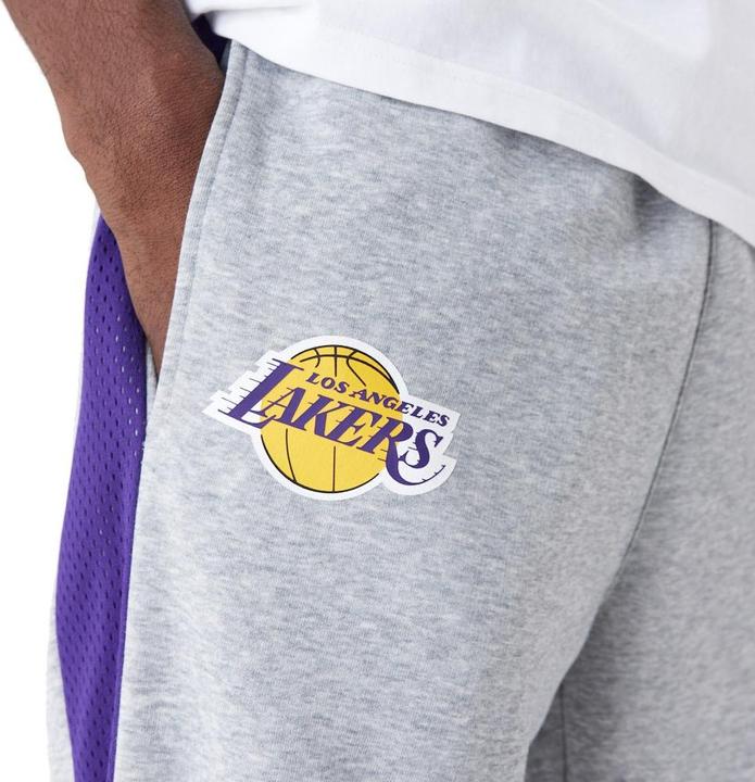 Image du produit New Era Jogger Sweatpants - SIDE PRINT Los Angeles Lakers (L)