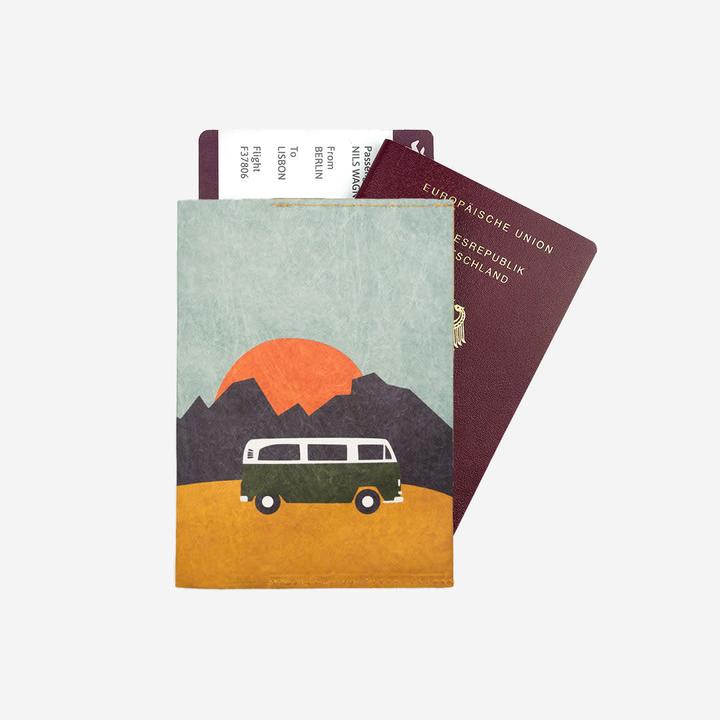 Image du produit Paprcuts Couverture de passeport RFID Vanlife | Roadtyping Koop (Pochette pour passeport)