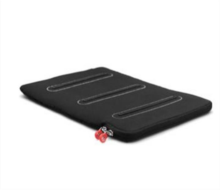 Actual product image booq Taipan Skin (11", Apple)