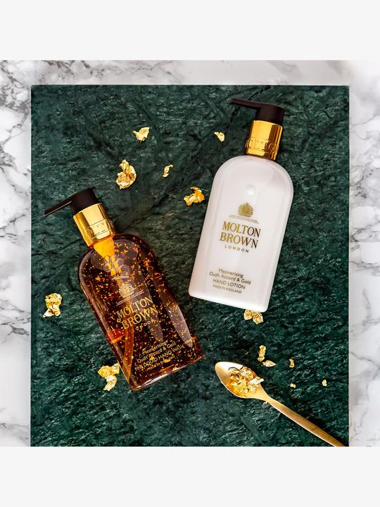 Image du produit Molton Brown Festive Frankincense & Allspice Fine Liquid Hand Wash Mesmerising Oudh Accord & Gold (Savon liquide, 300 ml)