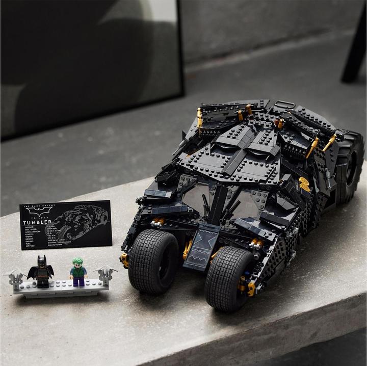 Image du produit LEGO Batmobile Tumbler (76240, LEGO DC, LEGO difficiles à trouver)