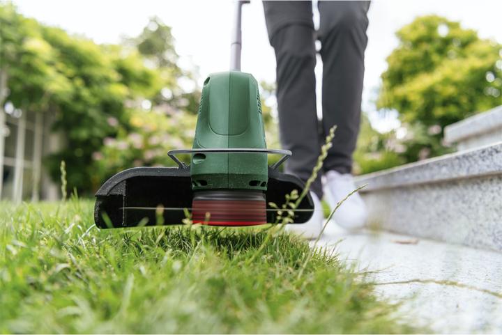 Actual product image Bosch Home & Garden Easy GrassCut 18V-26 (Plastic knives)
