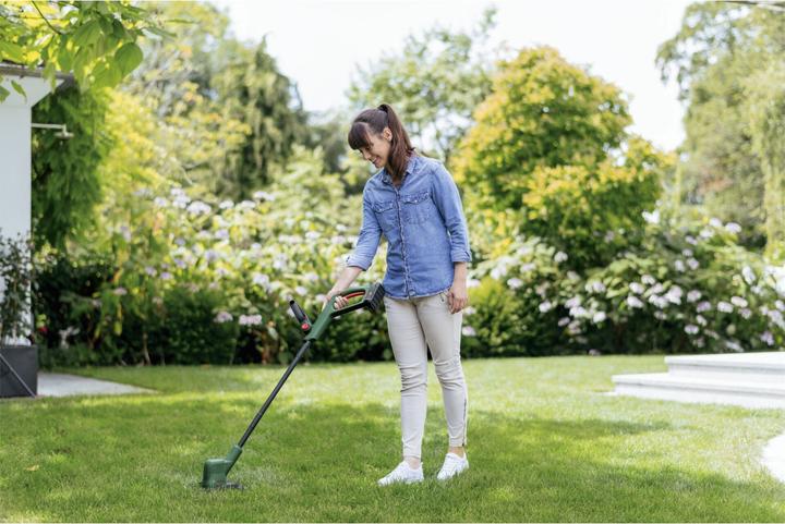 Actual product image Bosch Home & Garden Easy GrassCut 18V-26 (Plastic knives)