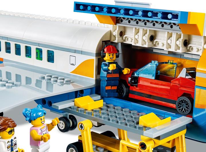 Actual product image LEGO Passenger Aircraft (60262, LEGO City)