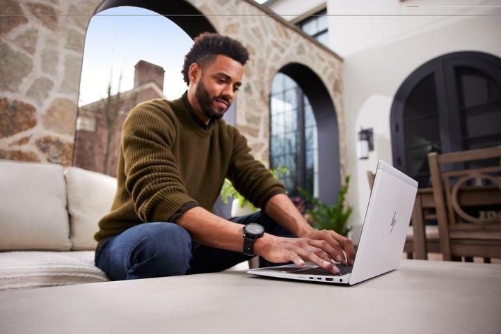 Produktbild HP EliteBook 845 G8 (14", AMD Ryzen 5 Pro 4650U, 16 GB, 512 GB, DE)