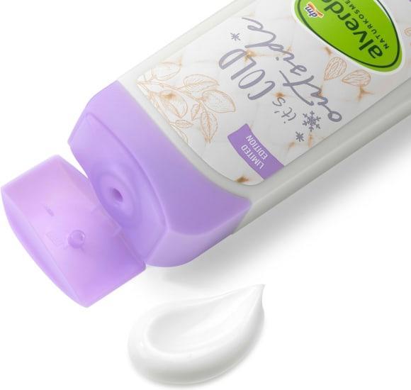 Produktbild dm alverde Körperlotion it's cold outside mit Vanille-Mandel-Duft