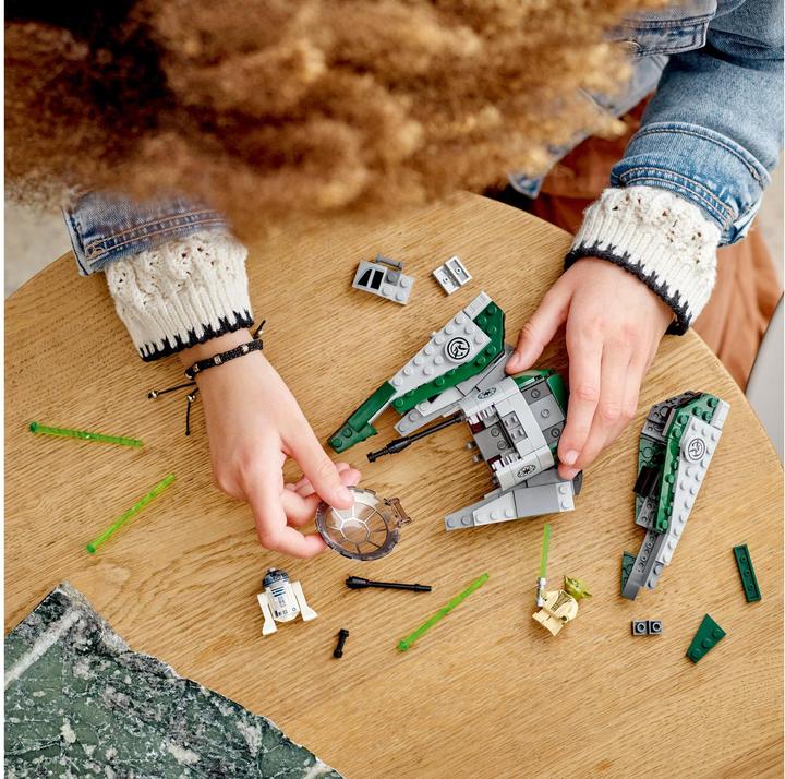 Immagine prodotto LEGO Il caccia stellare Jedi di Yoda (75360, LEGO Star Wars)