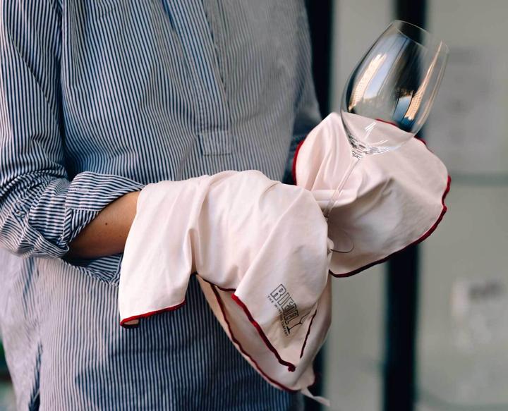 Immagine prodotto Riedel Bicchieri da Chardonnay performanti con panno per lucidare (72.70 cl, 2 Occhiali, Bicchieri da vino bianco)