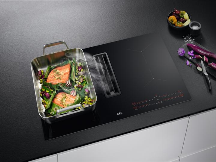 Actual product image AEG KOOKPLAAT MET AFZUIGING CCE84543CB
