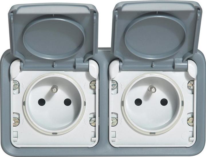 Actual product image Legrand FRAP housing 2-f scale. gr 69672 FrAp Plexo IP55 69672