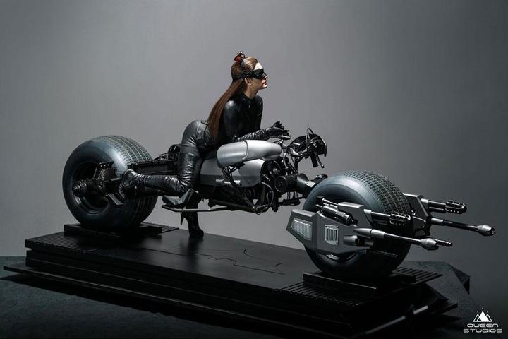 Actual product image Queen Studios The Dark Knight Rises statuette 1/3 Catwoman 108 cm