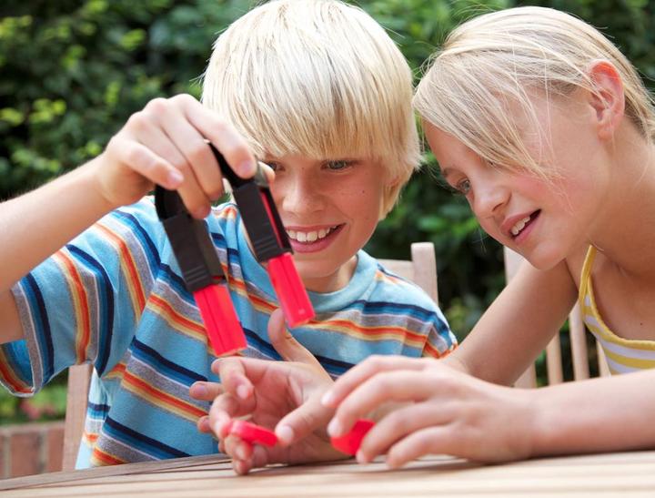 Actual product image 4M Set for experiments with magnets KidzLabs