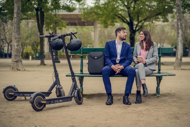 Actual product image Segway-Ninebot KickScooter MAX G30 (25 km/h, 65 km, 350 W)