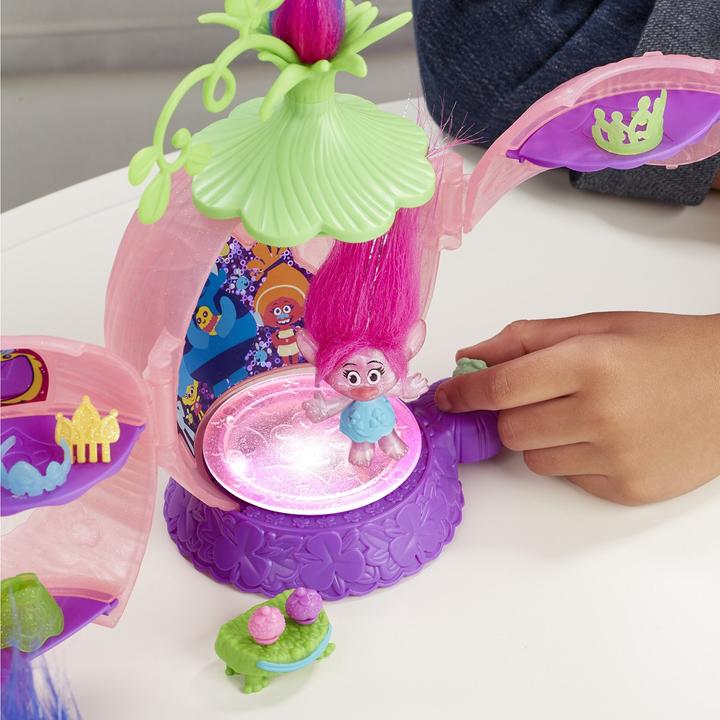 Actual product image Hasbro Troll city coronation hall