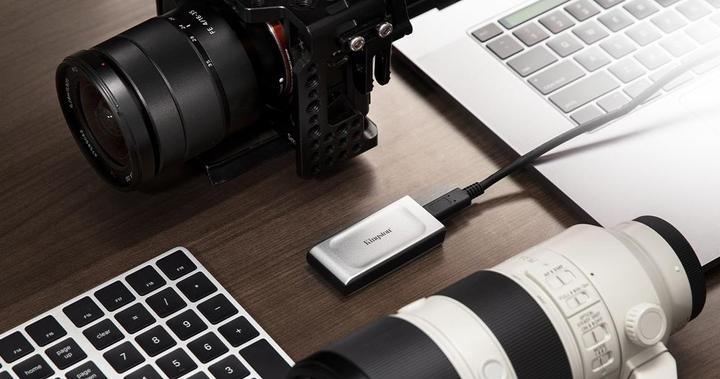 Actual product image Kingston XS2000 (4000 GB)