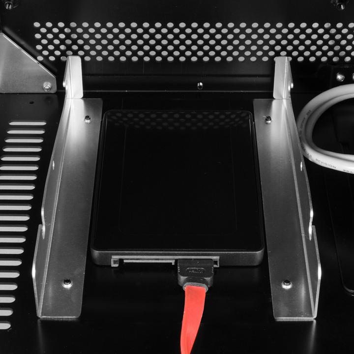 Actual product image Lian-Li Pc-Q07b (Mini-ITX)