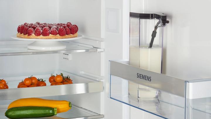 Produktbild Siemens TQ515D03 EQ500 Kaffeevollautomat Edelstahl - Klavierlack schwarz