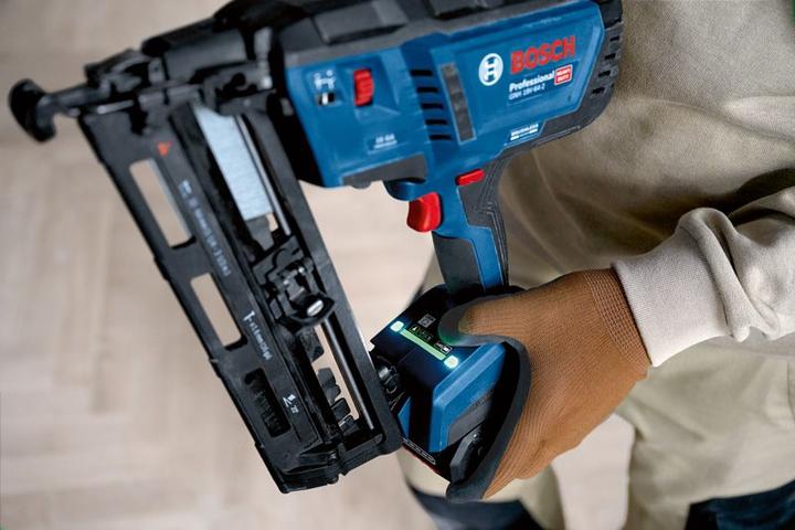 Actual product image Bosch Professional Cordless wood nailer GNH 18V-64-2, in box