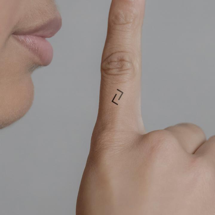 Immagine prodotto minink Tatuaggio temporaneo - segno della runa raccolto