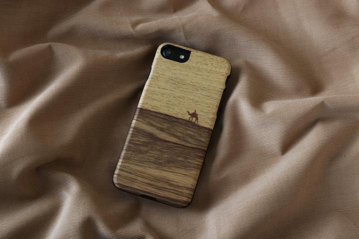 Actual product image Man.Wand &WOOD case for iPhone 7/8 terra juodas (Apple iPhone 7)