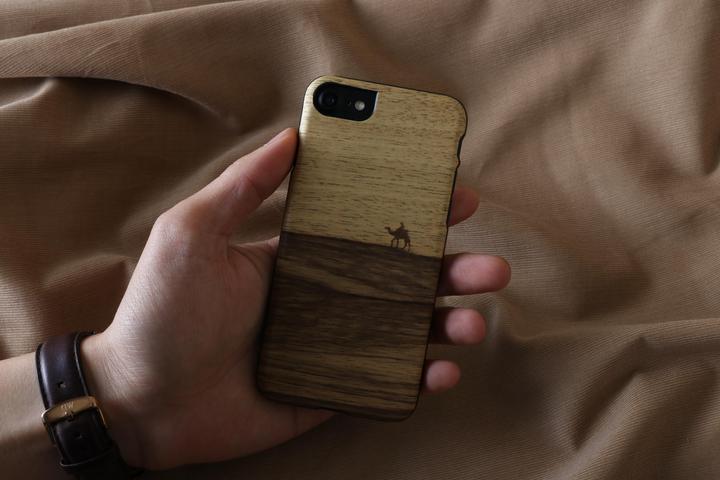 Actual product image Man.Wand &WOOD case for iPhone 7/8 terra juodas (Apple iPhone 7)