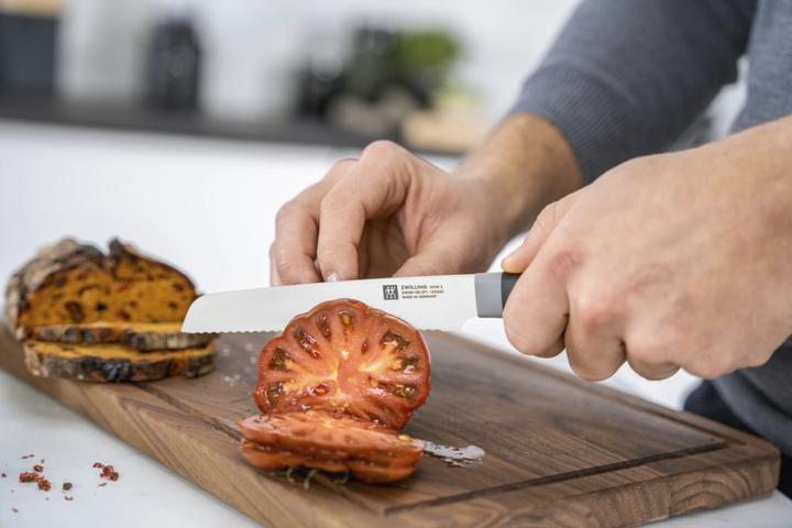 Actual product image Zwilling NOW S Black utility knife, 13 cm (13 cm)