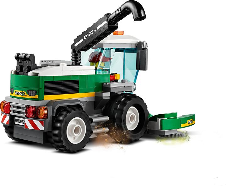 Actual product image LEGO Harvester Transport (60223, LEGO City)